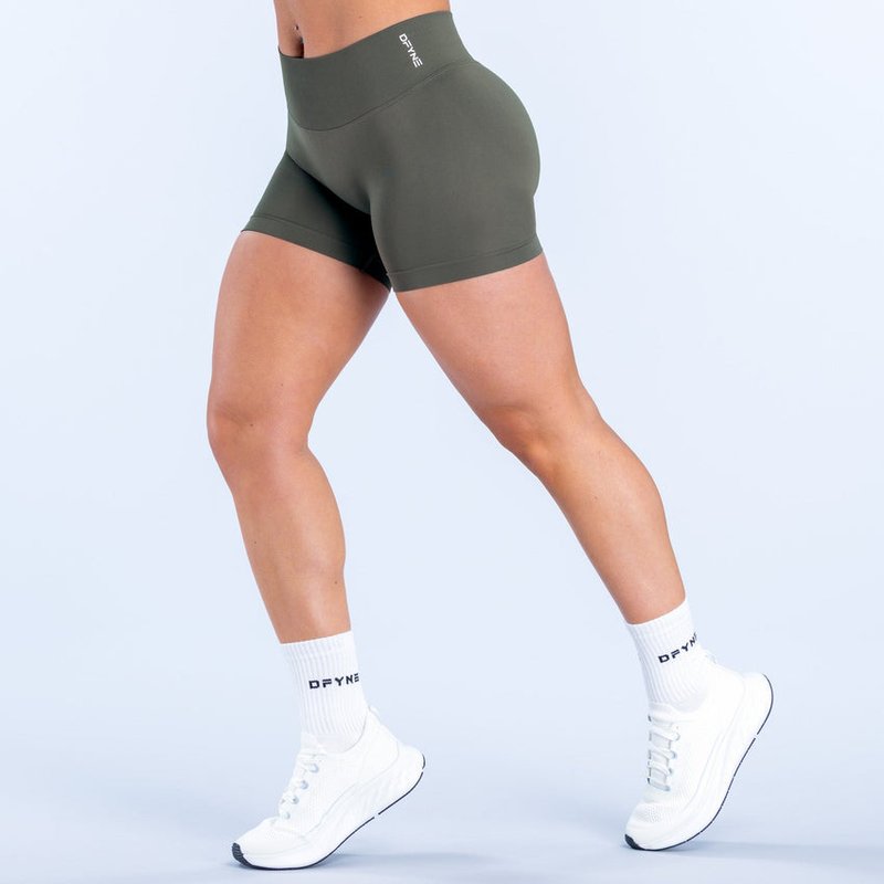Defy Shorts | 4.5"