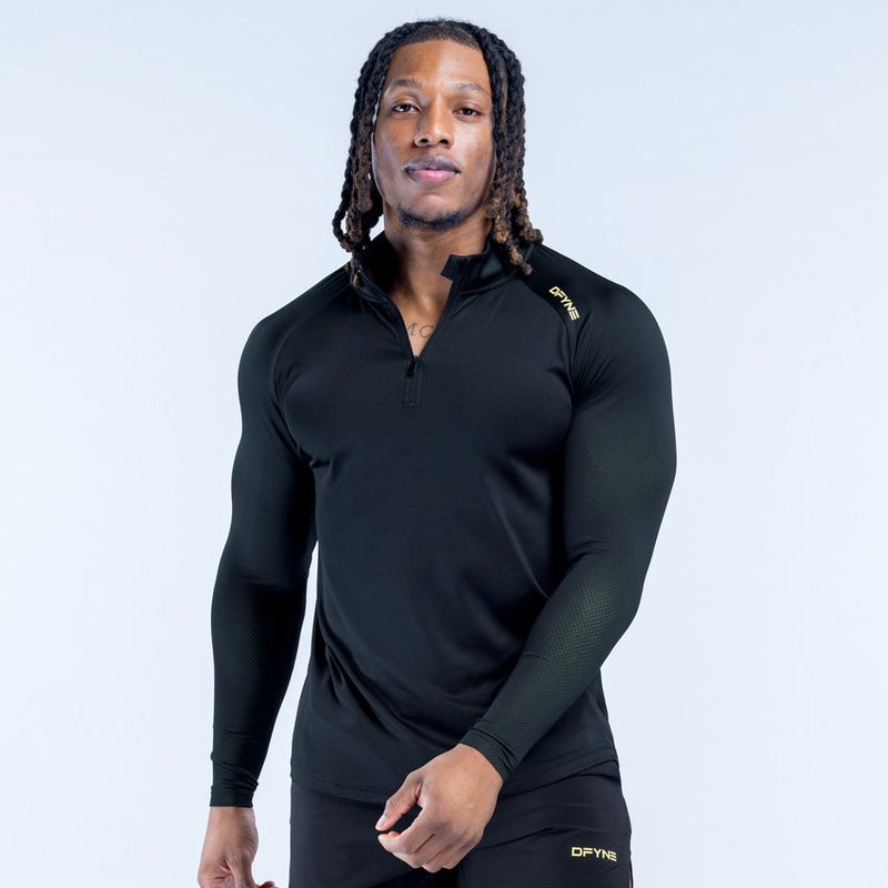 Unbound Quarter Zip